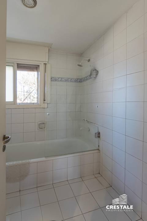 Casa 5 dormitorios en venta Venezuela Y Brassey, Rosario. CHO7363780 Crestale Propiedades