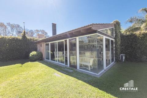 Casa 5 dormitorios en venta Venezuela Y Brassey, Rosario. CHO7363780 Crestale Propiedades