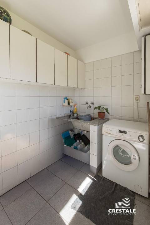 Casa 5 dormitorios en venta Venezuela Y Brassey, Rosario. CHO7363780 Crestale Propiedades