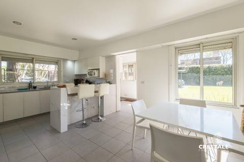 Casa 5 dormitorios en venta Venezuela Y Brassey, Rosario. CHO7363780 Crestale Propiedades