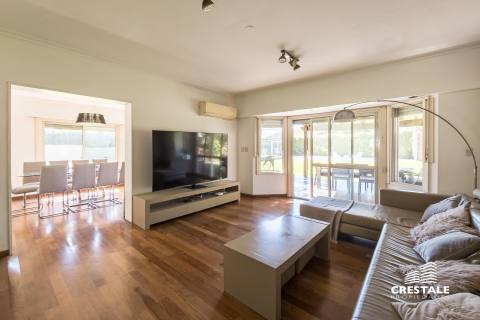 Casa 5 dormitorios en venta Venezuela Y Brassey, Rosario. CHO7363780 Crestale Propiedades