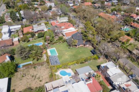 Casa 5 dormitorios en venta Venezuela Y Brassey, Rosario. CHO7363780 Crestale Propiedades