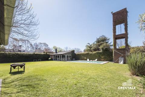 Casa 5 dormitorios en venta Venezuela Y Brassey, Rosario. CHO7363780 Crestale Propiedades