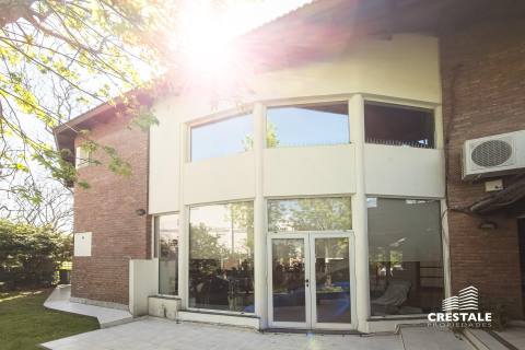 Casa 6 dormitorios en venta Kentucky Club De Campo, Funes. CHO7379571 Crestale Propiedades