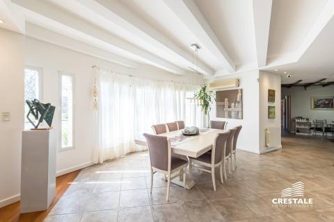 Casa 6 dormitorios en venta Kentucky Club De Campo, Funes. CHO7379571 Crestale Propiedades