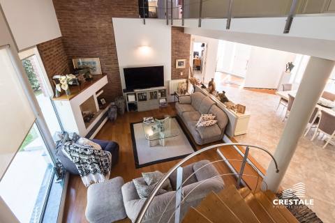 Casa 6 dormitorios en venta Kentucky Club De Campo, Funes. CHO7379571 Crestale Propiedades