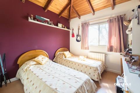 Casa 6 dormitorios en venta Kentucky Club De Campo, Funes. CHO7379571 Crestale Propiedades