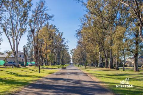 Casa 6 dormitorios en venta Kentucky Club De Campo, Funes. CHO7379571 Crestale Propiedades