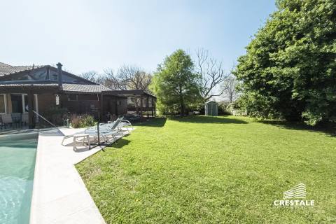 Casa 6 dormitorios en venta Kentucky Club De Campo, Funes. CHO7379571 Crestale Propiedades