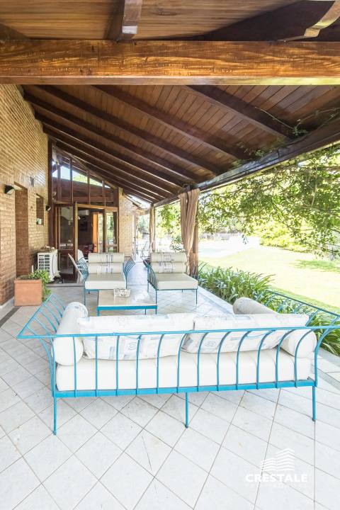 Casa 6 dormitorios en venta Kentucky Club De Campo, Funes. CHO7379571 Crestale Propiedades