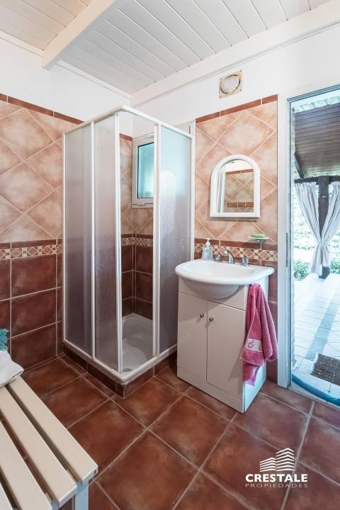 Casa 6 dormitorios en venta Kentucky Club De Campo, Funes. CHO7379571 Crestale Propiedades