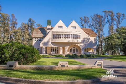 Casa 6 dormitorios en venta Kentucky Club De Campo, Funes. CHO7379571 Crestale Propiedades