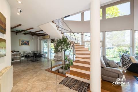 Casa 6 dormitorios en venta Kentucky Club De Campo, Funes. CHO7379571 Crestale Propiedades