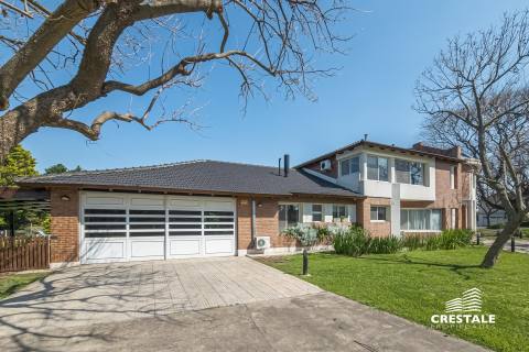 Casa 6 dormitorios en venta Kentucky Club De Campo, Funes. CHO7379571 Crestale Propiedades