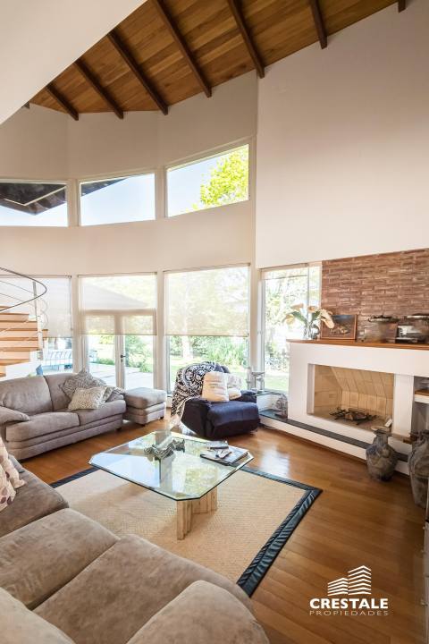 Casa 6 dormitorios en venta Kentucky Club De Campo, Funes. CHO7379571 Crestale Propiedades