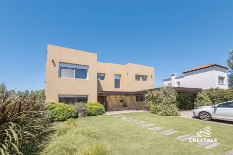 Casa 3 dormitorios en venta Aldea Country Golf Rosario, Rosario. CHO7529683 Crestale Propiedades